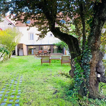 Semesterbostad Maison Le V - Proche *