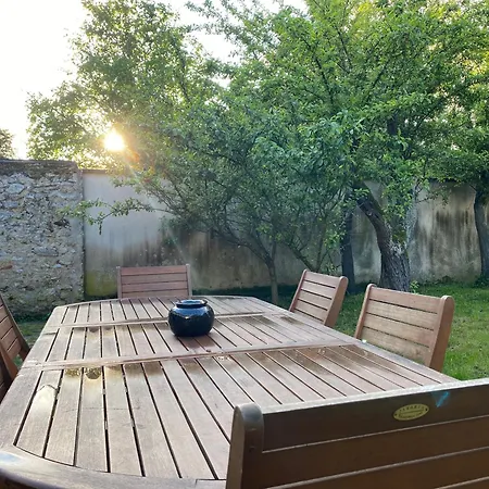 Holiday home Maison Le V - Proche