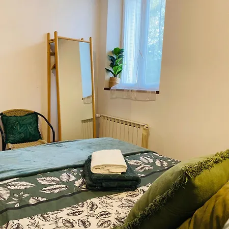 Semesterbostad Maison Le V - Proche